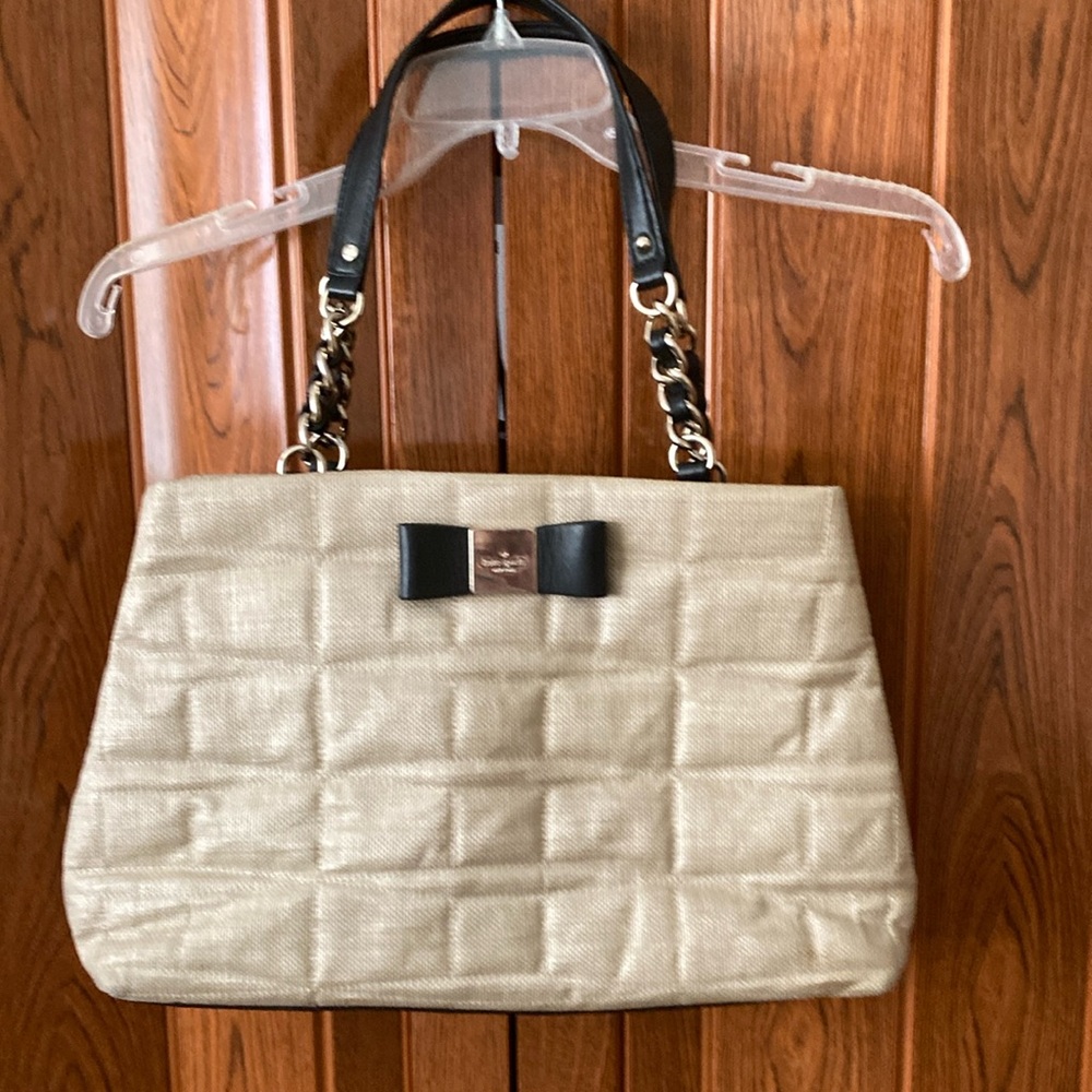 NWOT Kate Spade New Jork Should Bag, Silver Ton Hardware Grey Special Material.